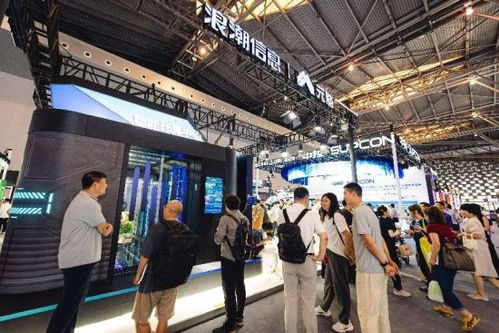 WAIC 2024 搭基座，促应用，AI企业勤修内功迎黄金期